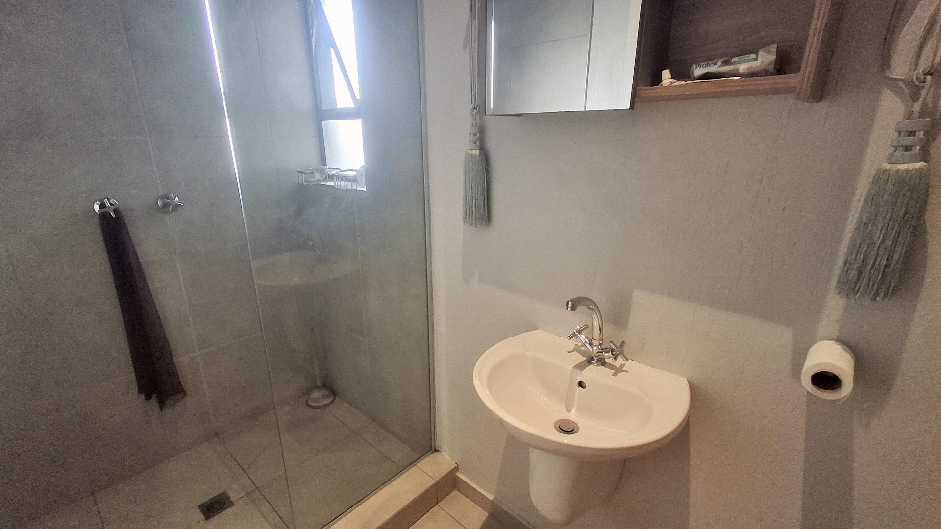 Bathroom 1 of property in Nelspruit Central