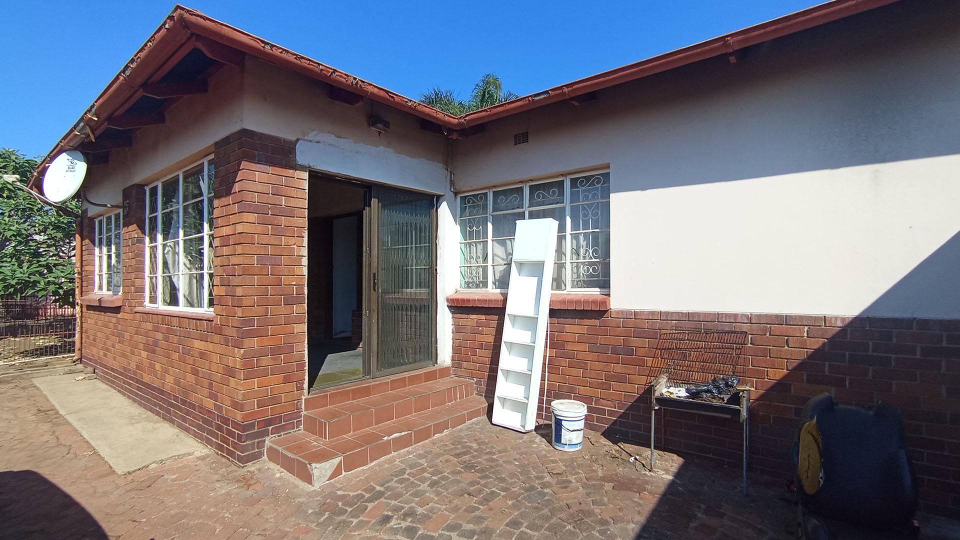 Front View of property in Pretoria West