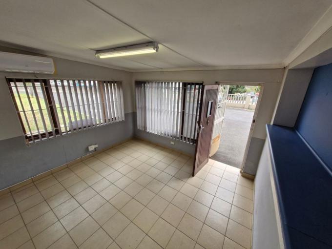 1 Bedroom Simplex to Rent in Malvern - DBN - Property to rent - MR676134