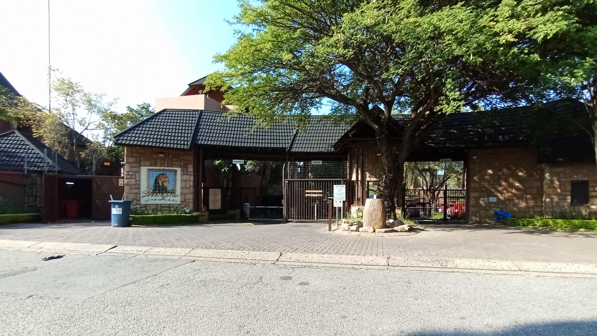 Front View of property in Magaliessig