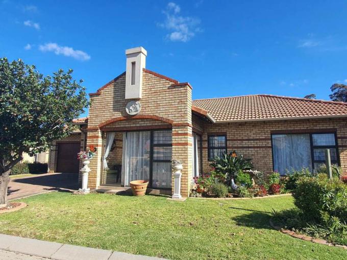 2 Bedroom Simplex for Sale For Sale in Alberton - MR676157
