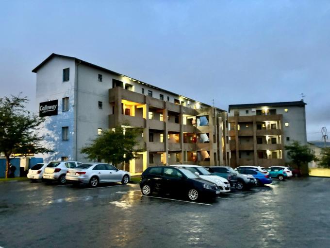 2 Bedroom Simplex for Sale For Sale in Fleurhof - MR676158