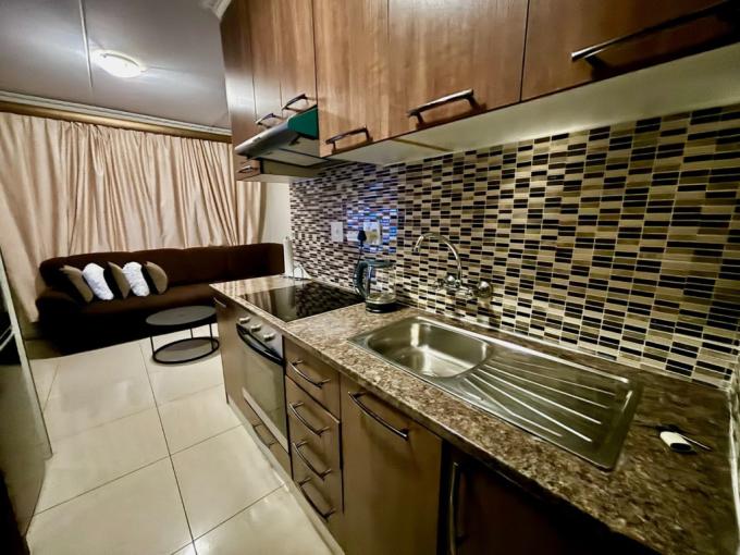 2 Bedroom Simplex for Sale For Sale in Fleurhof - MR676158