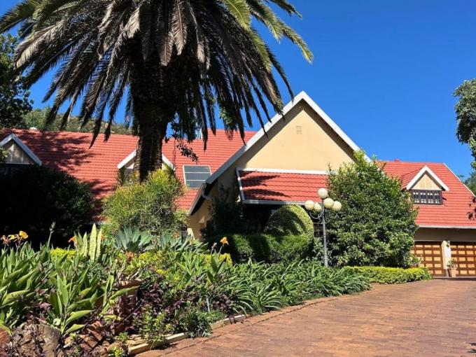 6 Bedroom House for Sale For Sale in Protea Park Remove - MR676180