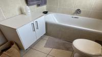 Bathroom 2 of property in Summerset
