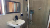 Bathroom 3+ of property in Summerset