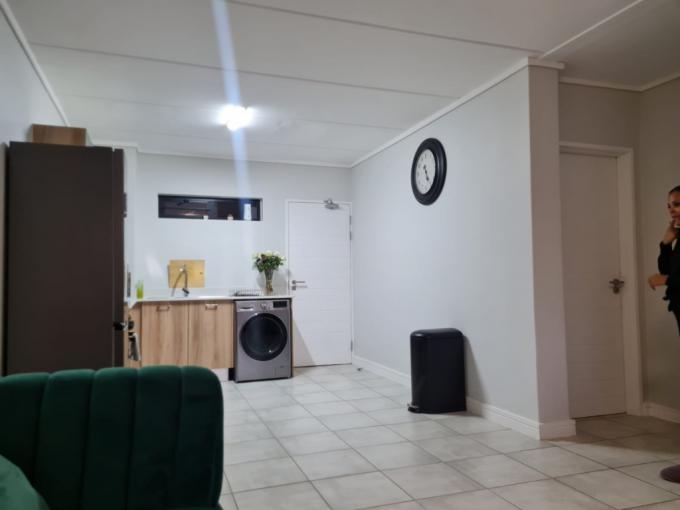 2 Bedroom Apartment to Rent in Pretoria North - Property to rent - MR676237