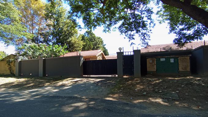 2 Bedroom Sectional Title for Sale For Sale in Kew - Home Sell - MR676238