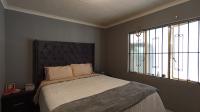Bed Room 1 - 12 square meters of property in Kew