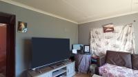 Lounges - 13 square meters of property in Kew