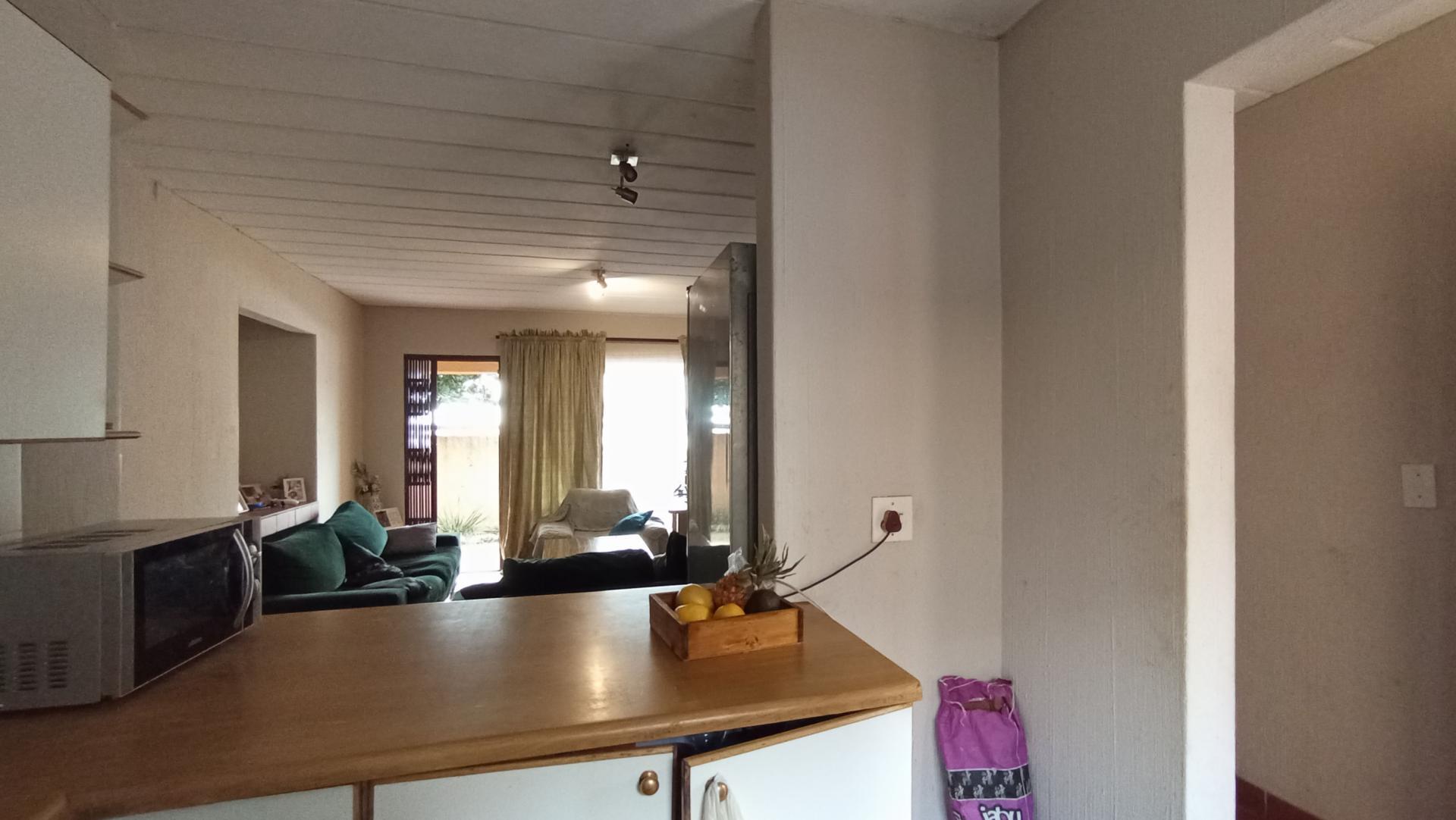 Kitchen - 7 square meters of property in Ferndale - JHB