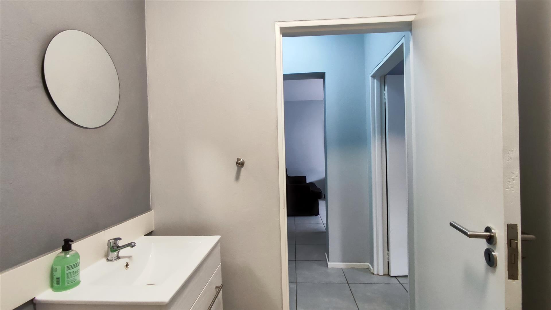 Bathroom 1 - 5 square meters of property in Rynfield