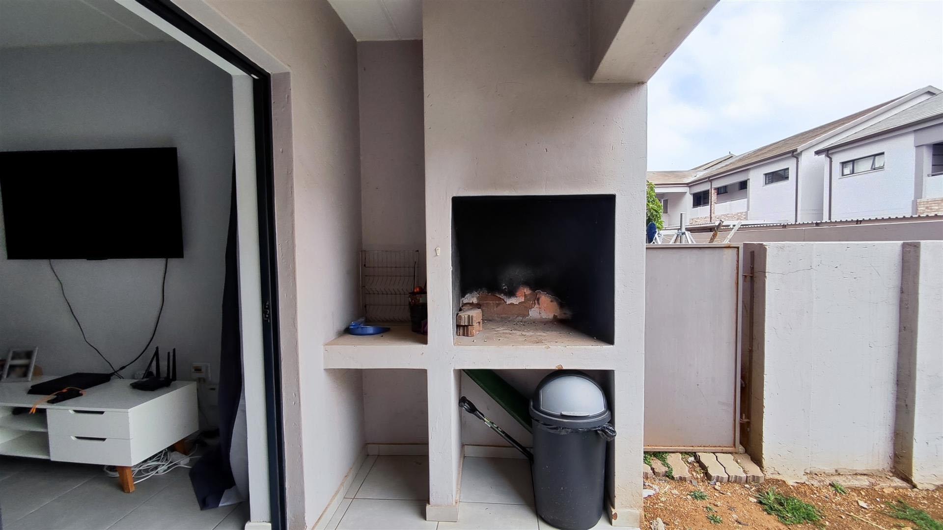 Patio - 10 square meters of property in Rynfield