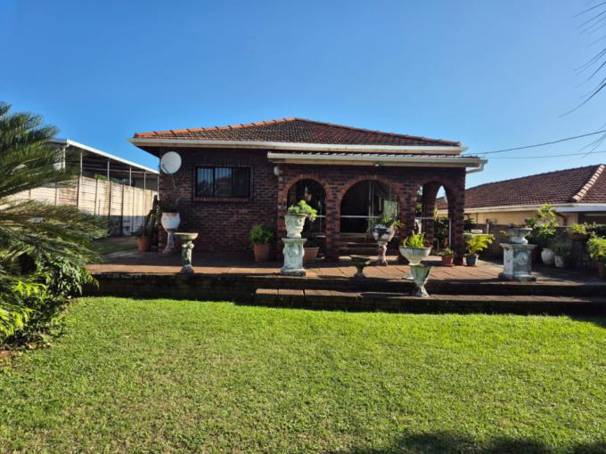 3 Bedroom House for Sale For Sale in Bluff - MR676256