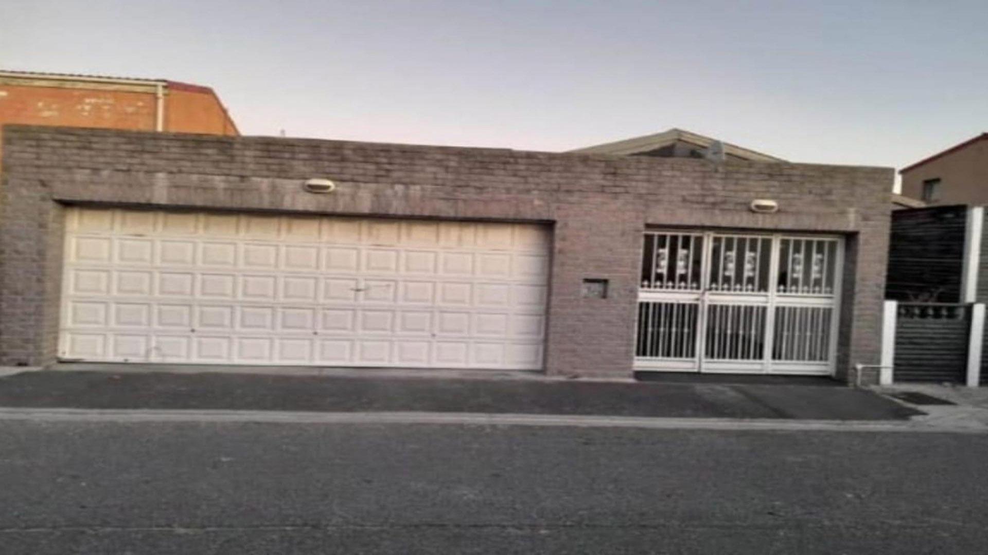 Front View of property in Rocklands