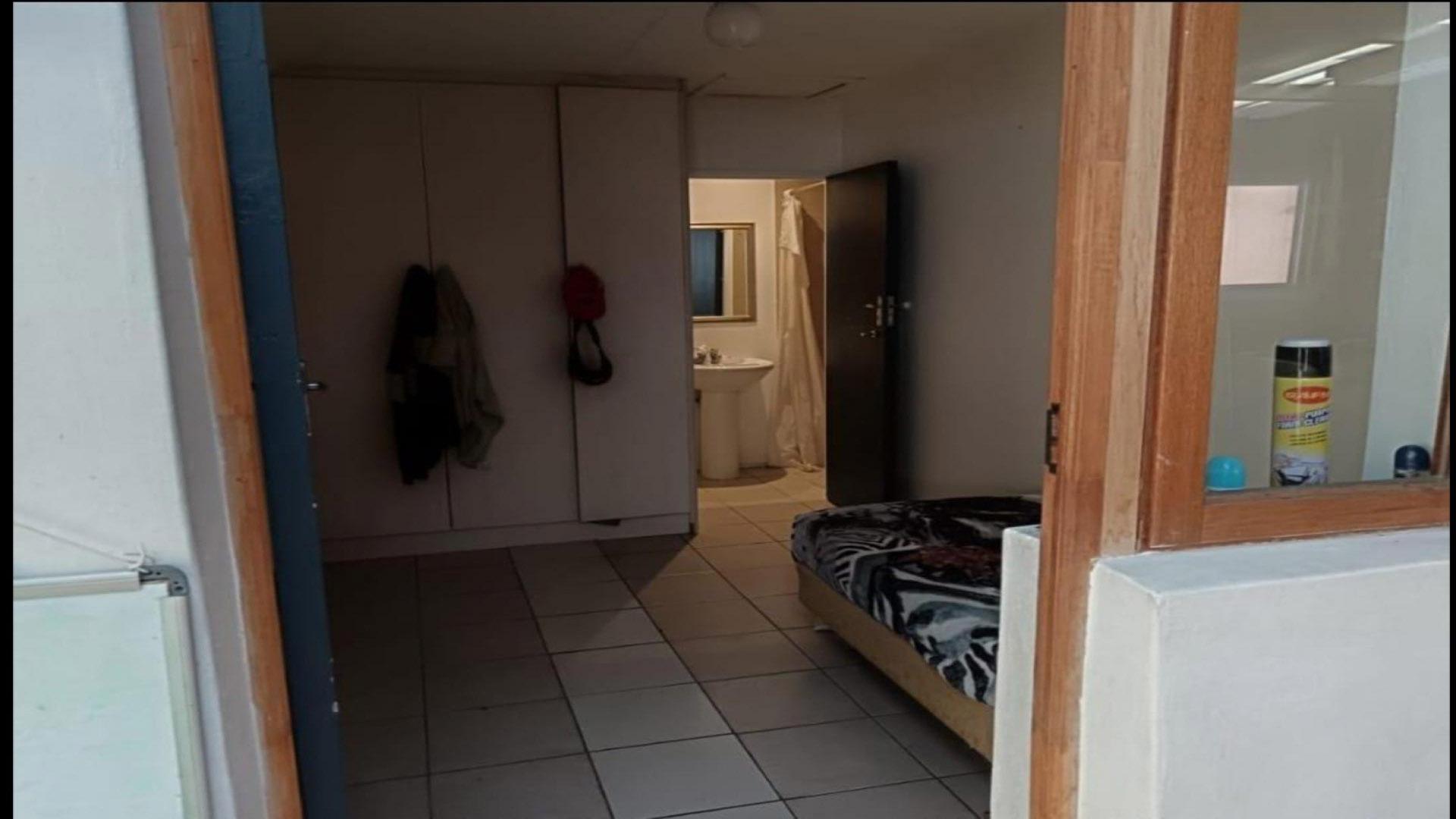 Bed Room 1 of property in Rocklands