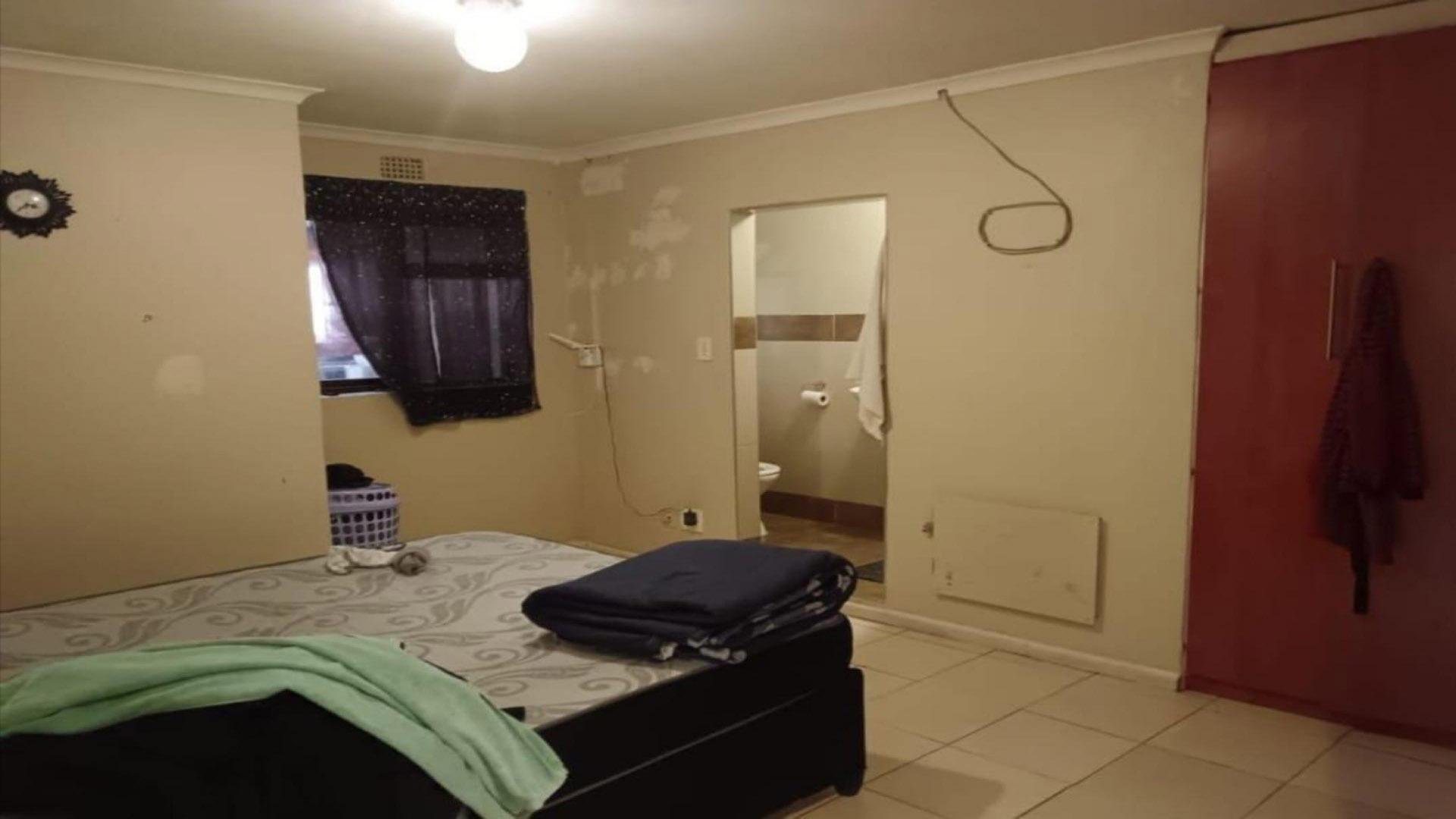 Bed Room 2 of property in Rocklands