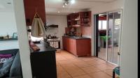 Kitchen of property in Rocklands
