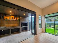  of property in Bendor