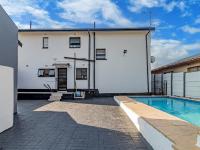  of property in Bosmont