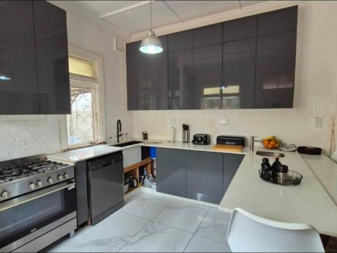 4 Bedroom House for Sale For Sale in Glenwood - DBN - MR676374