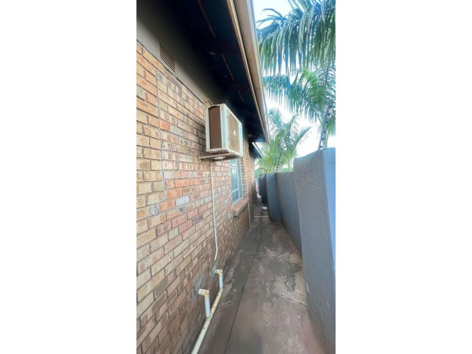  of property in Thohoyandou