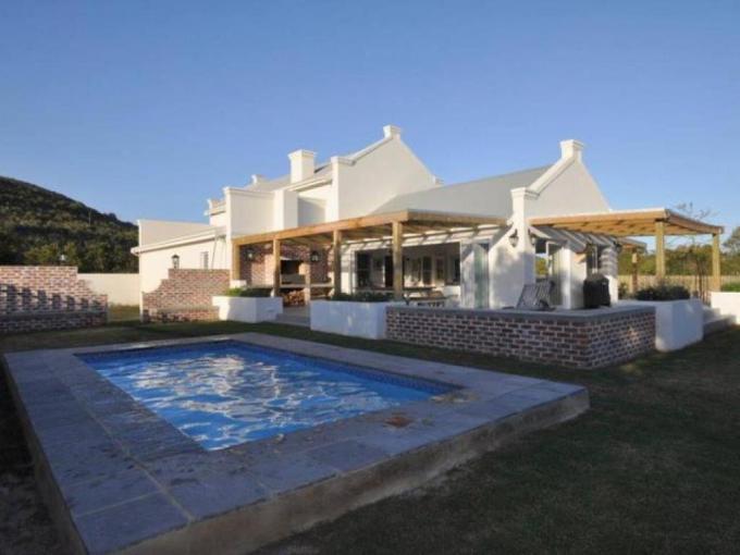 4 Bedroom House to Rent in Plettenberg Bay - Property to rent - MR676387
