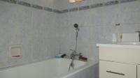 Bathroom 1 - 4 square meters of property in Florida Lake