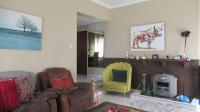 Lounges - 21 square meters of property in Florida Lake