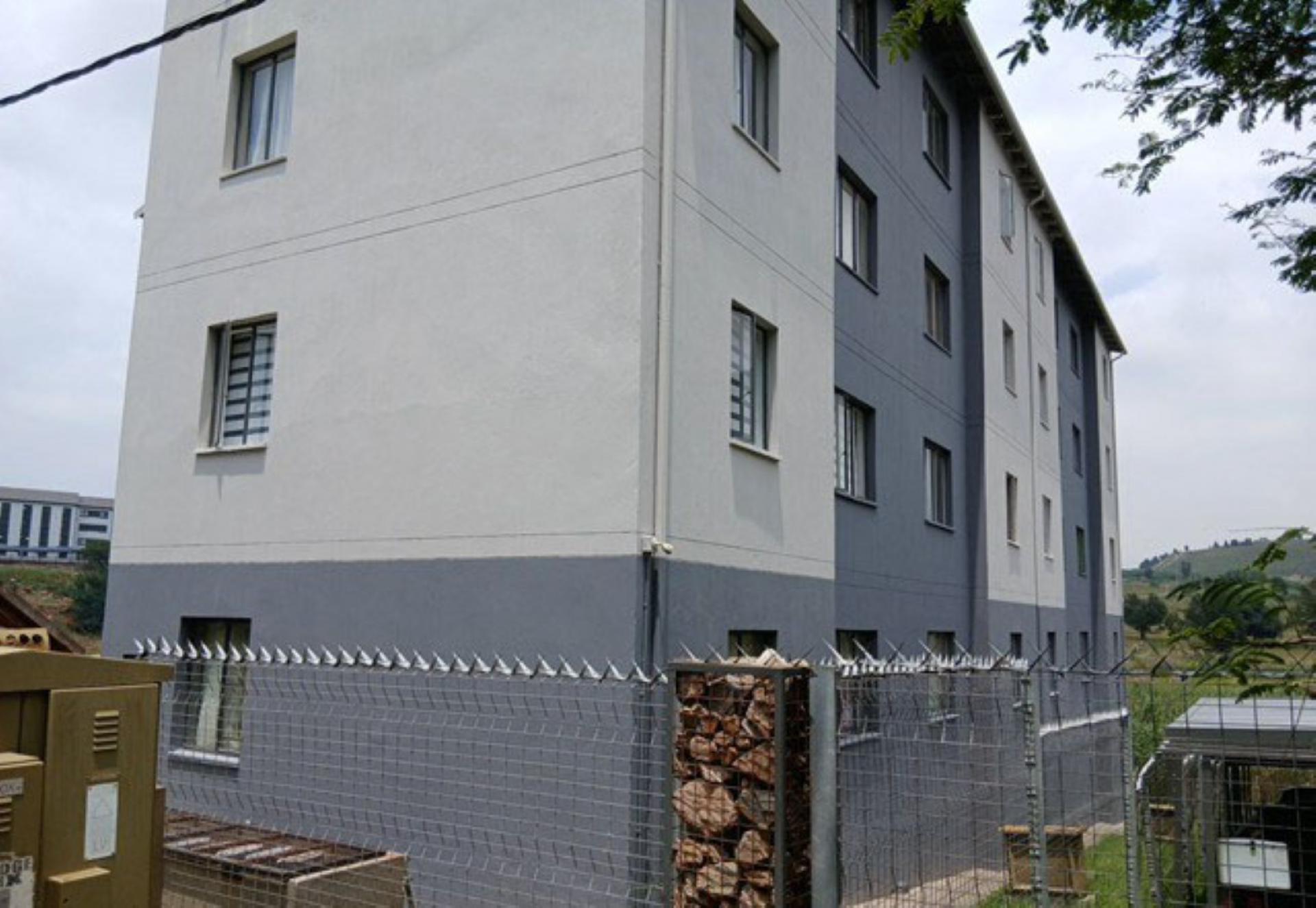 Front View of property in Fleurhof