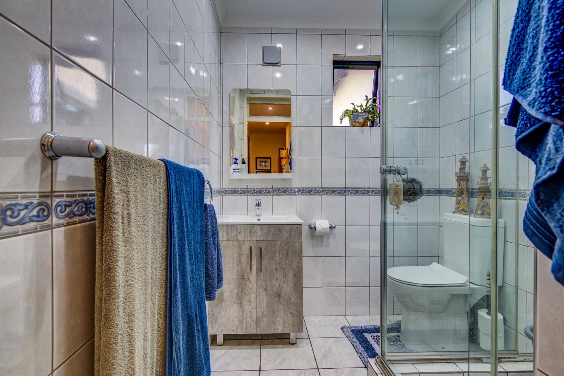 Bathroom 2 of property in Rynfield