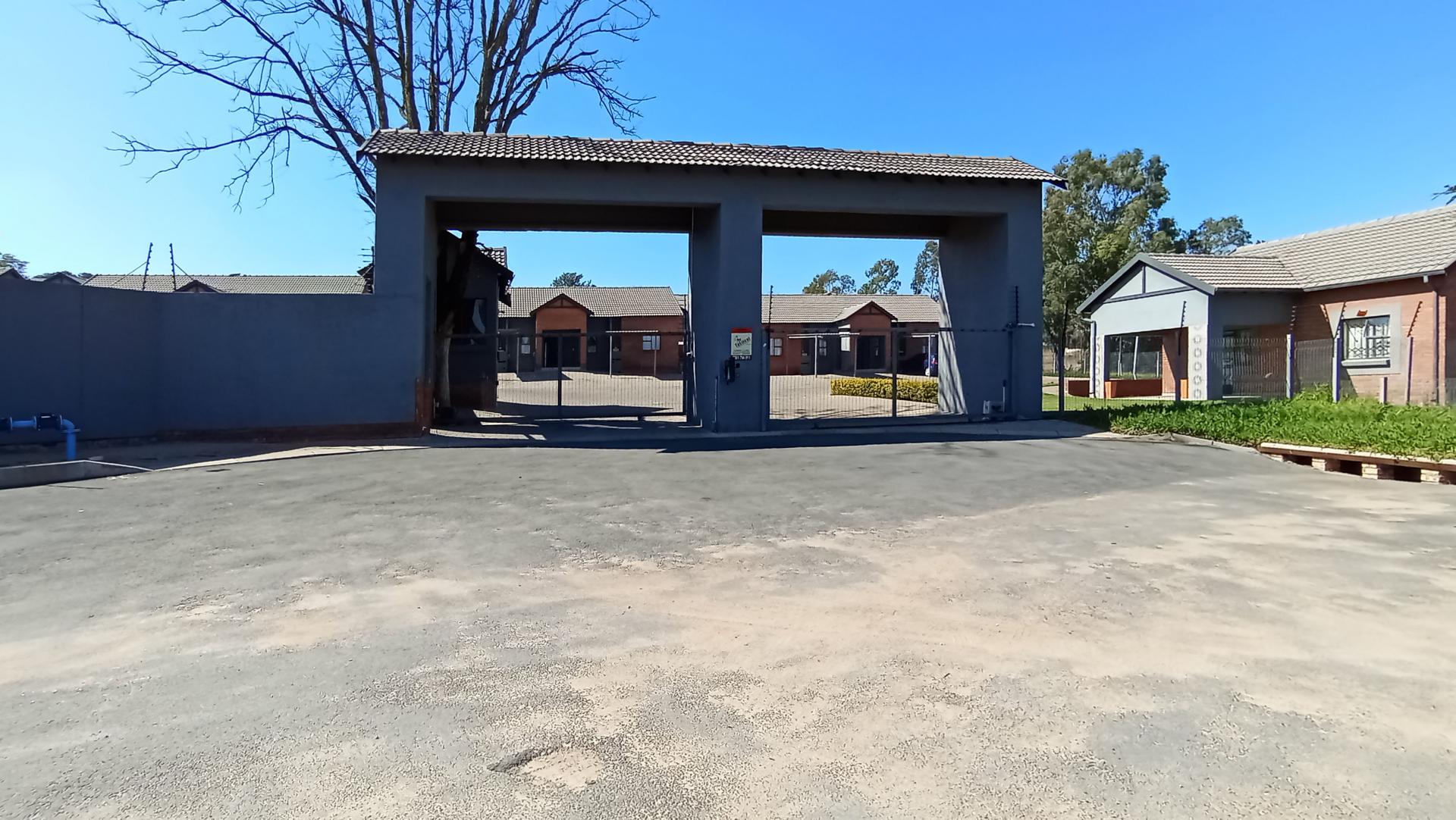 Front View of property in Tres-Jolie A.H.