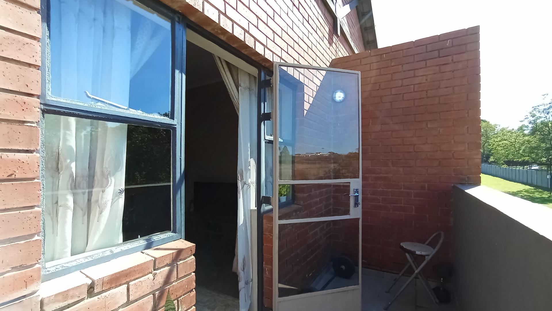 Balcony - 7 square meters of property in Tres-Jolie A.H.