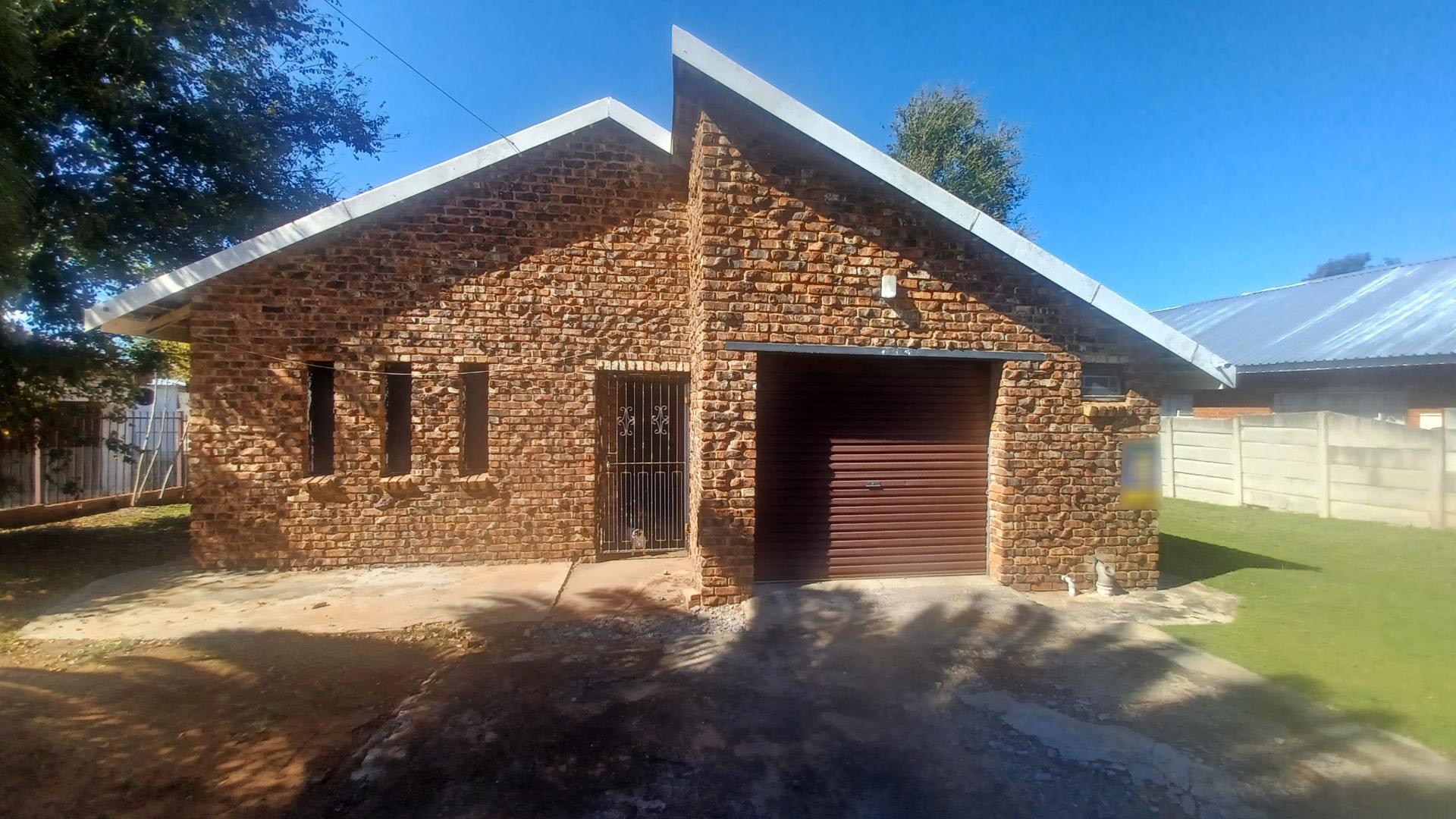 Front View of property in Riebeeckstad