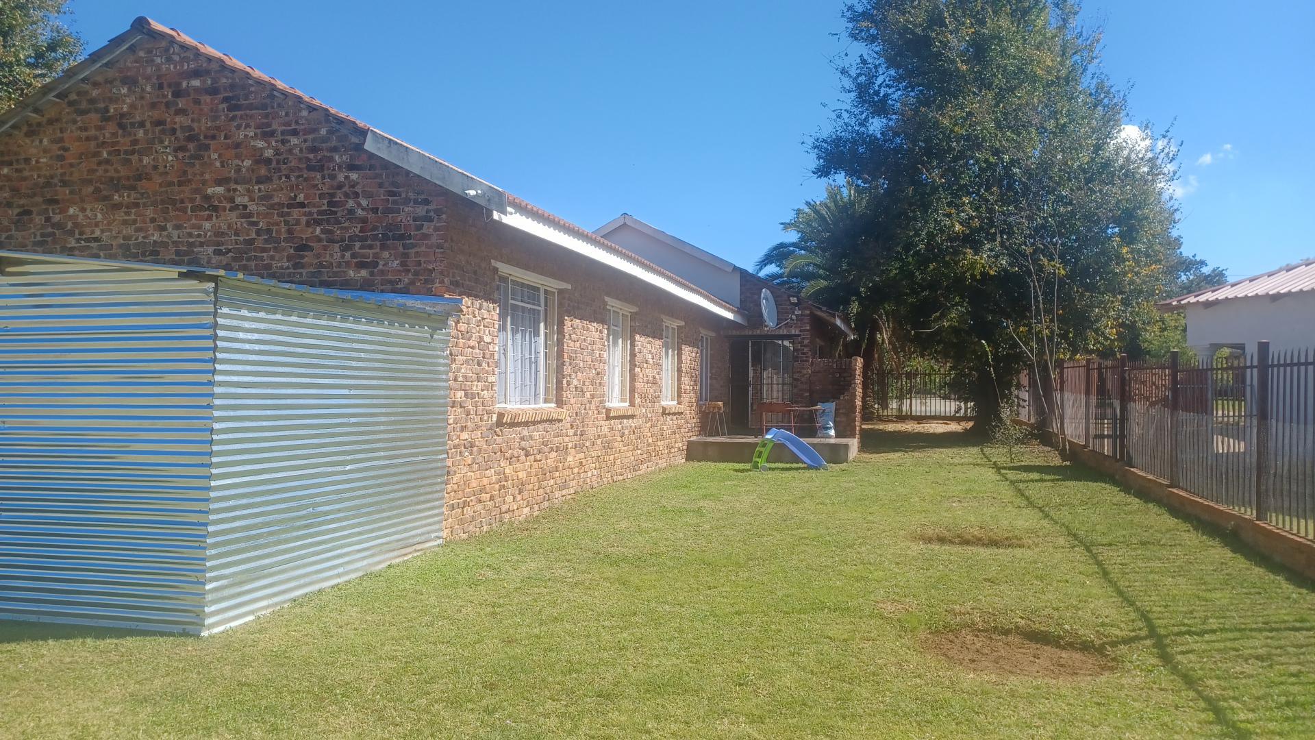 Backyard of property in Riebeeckstad