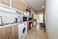  of property in Glen Marais