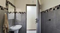 Bathroom 1 - 5 square meters of property in Albertsdal