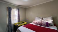 Main Bedroom - 14 square meters of property in Albertsdal
