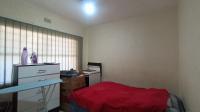 Bed Room 2 - 14 square meters of property in Windsor East