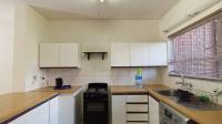 Kitchen - 13 square meters of property in Windsor East