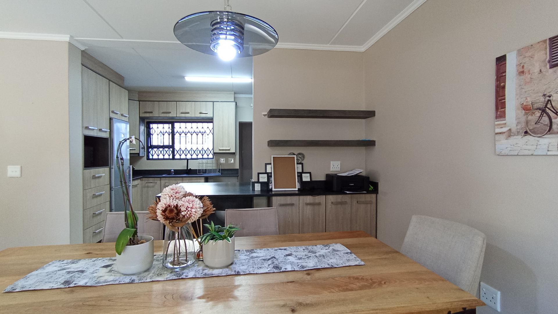 Dining Room - 18 square meters of property in Blackheath - JHB