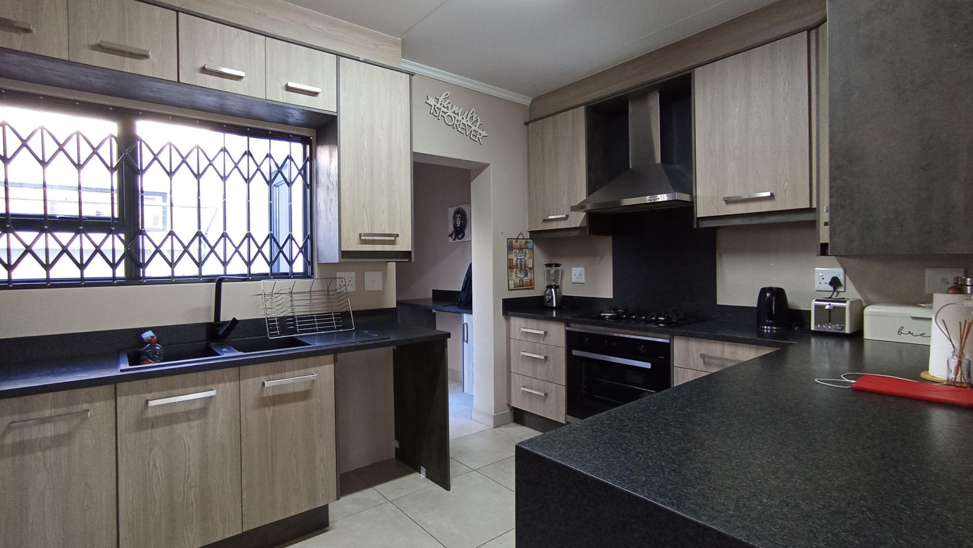 Kitchen - 12 square meters of property in Blackheath - JHB