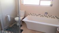 Bathroom 1 of property in Blackheath - JHB