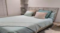 Main Bedroom of property in Thornhill