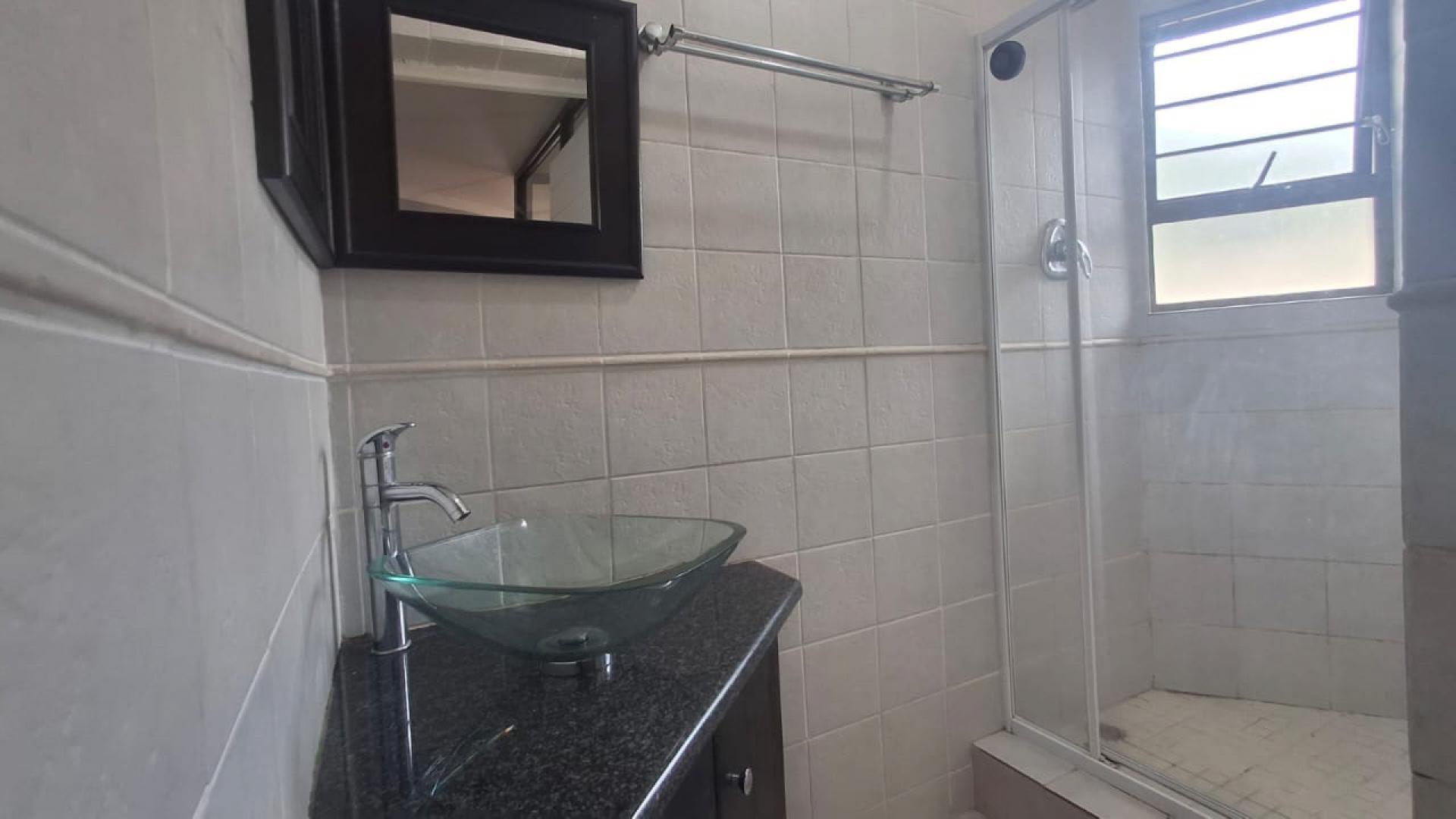 Bathroom 3+ of property in Kloofendal