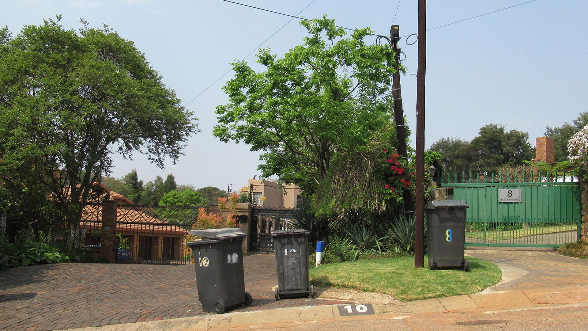 Front View of property in Kloofendal