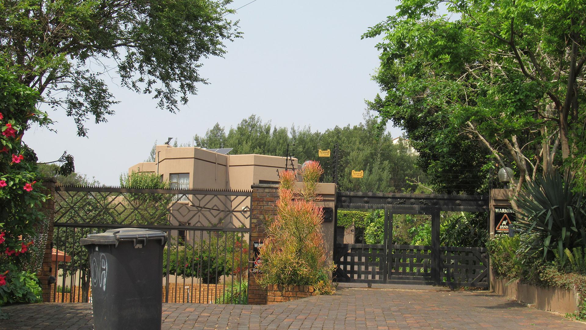 Front View of property in Kloofendal