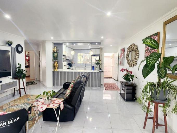 2 Bedroom Sectional Title for Sale For Sale in Sunningdale - DBN - MR676533