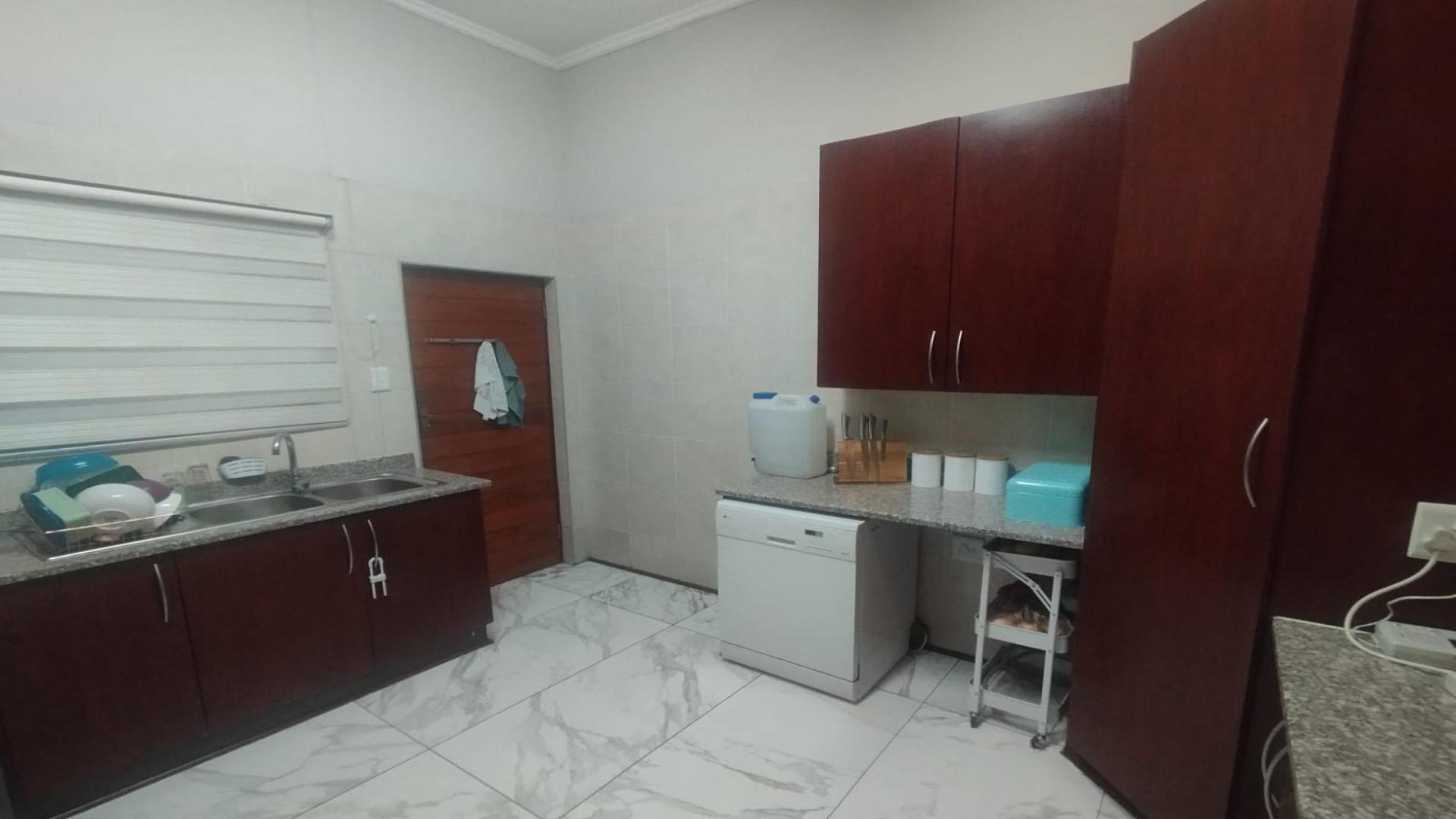 Kitchen of property in Vereeniging