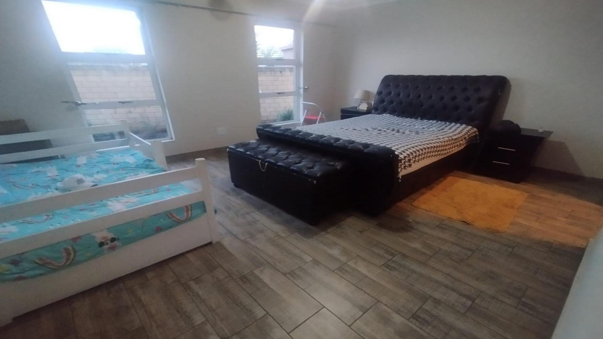 Main Bedroom of property in Vereeniging